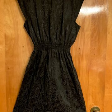 Twik - Petites robes noires (Noir)