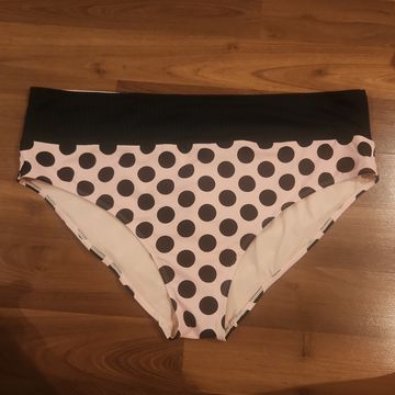 Addition-elle - Board shorts (Black, Pink)