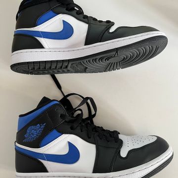 Nike - Sneakers (White, Black, Blue)