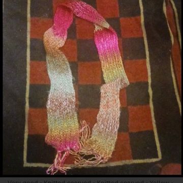 N/A - Foulards tricotés (Jaune, Vert, Rose, Rouge)