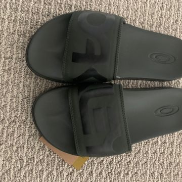 Oakley - Sandals (Black, Green)