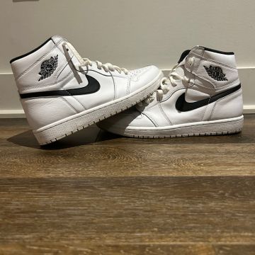 Jordan - Sneakers (White, Black)