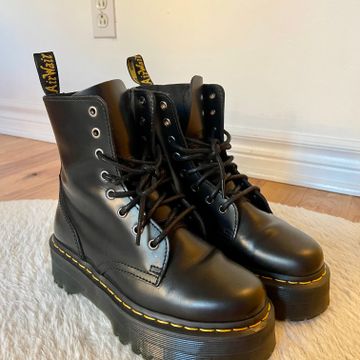 Dr Martens - Lace-up boots (Black)