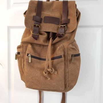 World Famous - Backpacks (Brown)