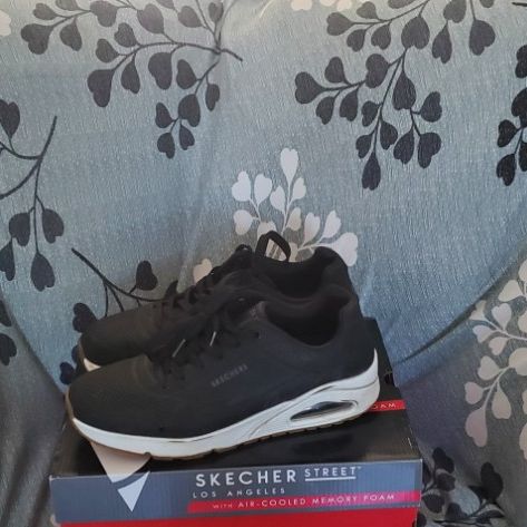 SKECHER street 9.5 Chaussures Sneakers Vinted