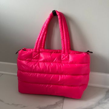 Aritzia - Luggage & Suitcases (Pink)