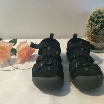 Keen - Sandals & Flip-flops (Black)