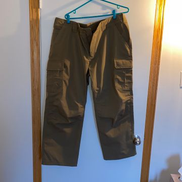 Under armour - Wide-legged pants (Brown)