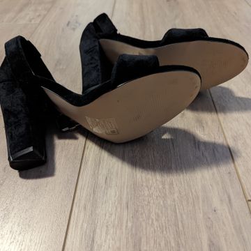 Spring - Heeled sandals (Black)