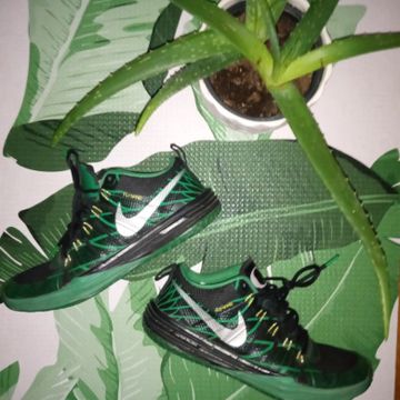 Nike - Sneakers (Noir, Jaune, Vert)