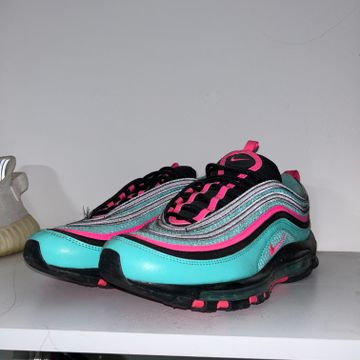 Nike  - Sneakers (Black, Pink, Turquiose)