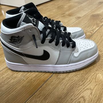 Jordan - Sneakers (White, Black, Grey)