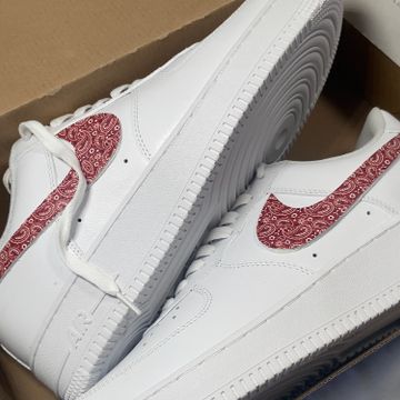Nike  - Sneakers (White, Red)