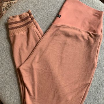 Oraki  - Joggers & Sweatpants (Pink)
