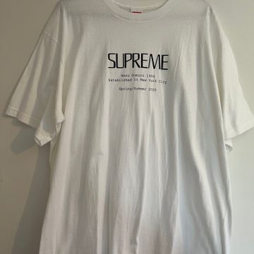 Supreme - Tops & T-shirts, T-shirts | Vinted