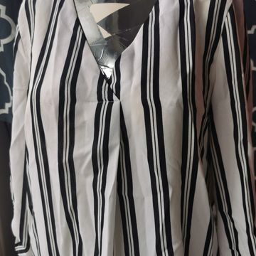 Jennyfer - Button down shirts (White, Black)