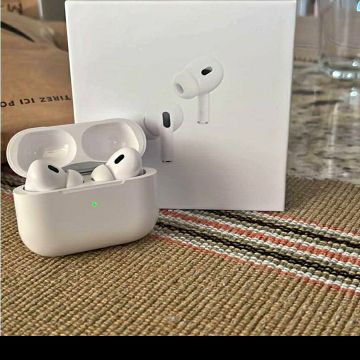 Apple  - Other tech accessories (White)