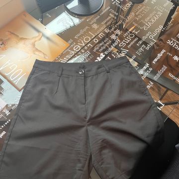 Womance - Shorts longueur genou (Noir)