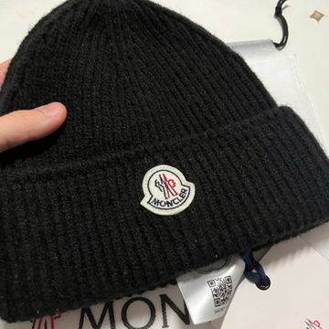Moncler  - Winter hats (Black)