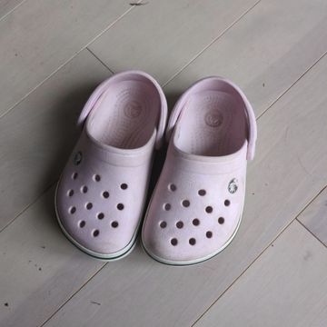 Crocs - Sandals & Flip flops (White, Pink)