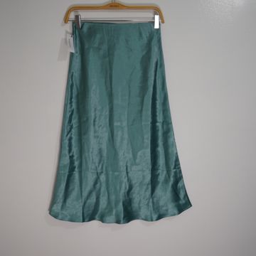 Aritzia - Midi-skirts (Green)