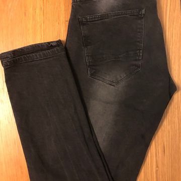Zara  - Slim fit jeans (Black)