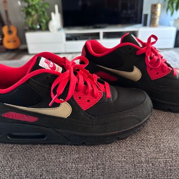 nike - Sneakers (Black, Red)