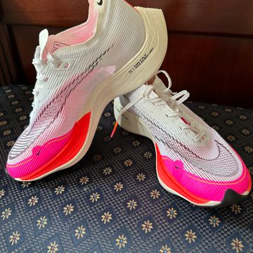 Nike - Running (White, Pink, Neon)
