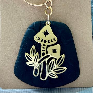 Clays By Collette  - Keyrings (Black, Gold)