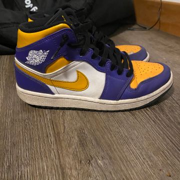 Jordan - Sneakers (Yellow, Purple)