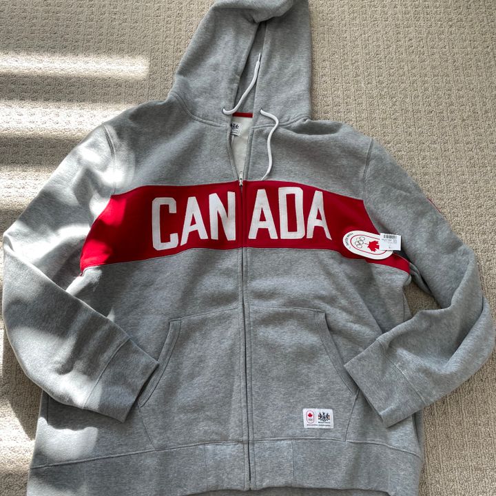 Hudson's bay - Hoodies & Sweatshirts, Sweatshirts | Vinted