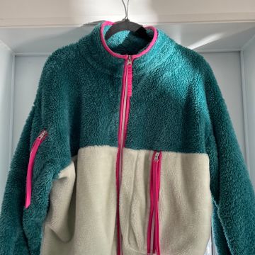 Ugg - Teddy jackets (Green, Pink, Turquiose)