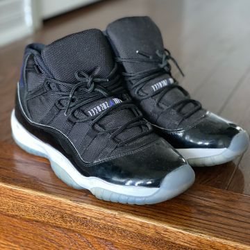 Jordan 11 sale black purple