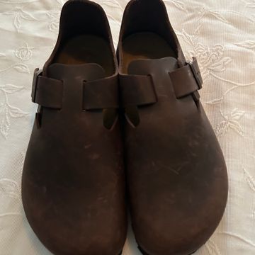 Birkenstock - Slippers & flip-flops (Brown)