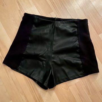 Simons - Shorts en cuir (Noir)