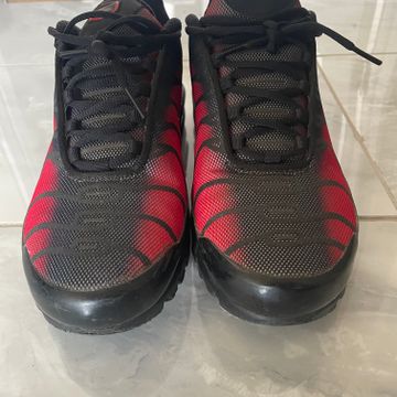 Nike - Sneakers (Black, Red)
