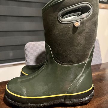 Bogs - Mid-calf boots (Black, Green)