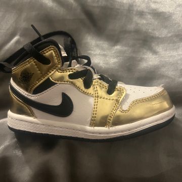 Jordan - Dress shoes (White, Gold)
