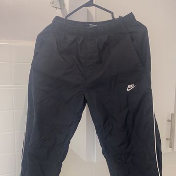 Nike - Pantalons à jambes larges (Noir)