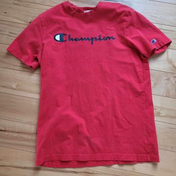 Champion - Tees - Short sleeve (Red)