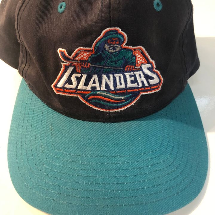 New York Islanders Vintage 90s Sharktooth Snapback Fisherman Logo Cap by  Logo 7