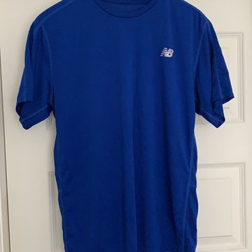 New Balance - Hauts & Tee-shirts (Bleu)