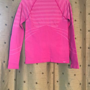 Nike - Jerseys (Pink)