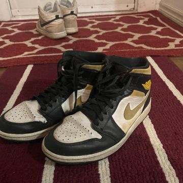 Jordan - Sneakers (White, Black, Yellow)