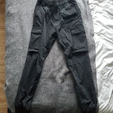 H&M - Cargo pants (Black)