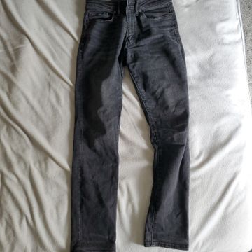 American Eagle  - Skinny pants (Black, Grey)