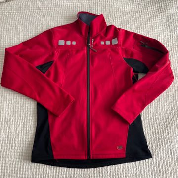 SUGOI - Outwear (Black, Red)