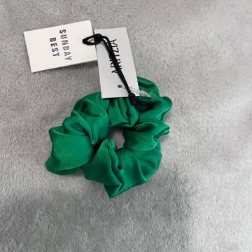 Aritzia - Accessoires pour cheveux (Vert)