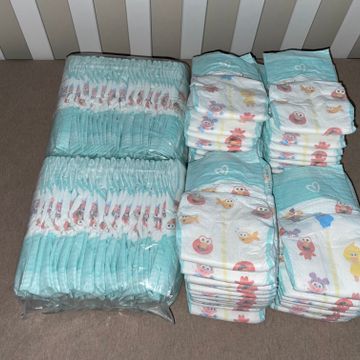 Pampers  - Diapers and nappies