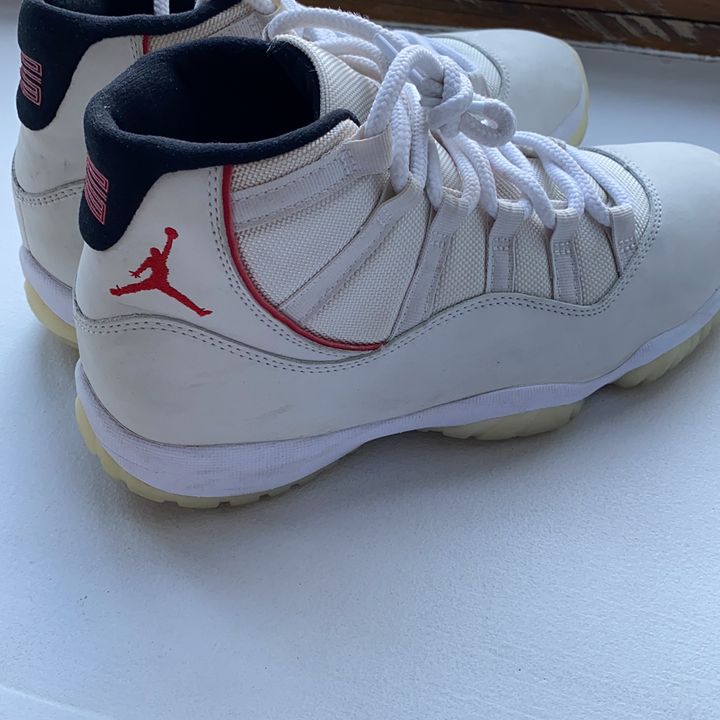 Jordan 11 sale platinum tint cheap